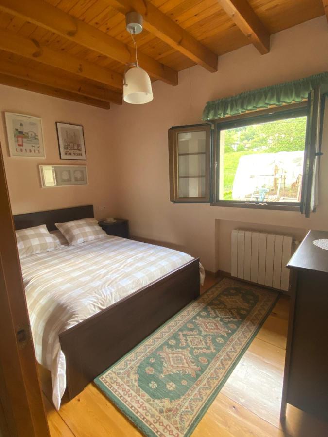 Casa Luisa Biedes, Pilona Villa Infiesto Buitenkant foto