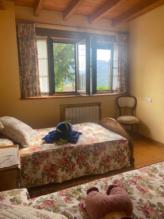 Casa Luisa Biedes, Pilona Villa Infiesto Buitenkant foto