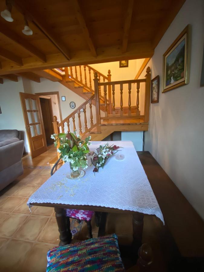 Casa Luisa Biedes, Pilona Villa Infiesto Buitenkant foto